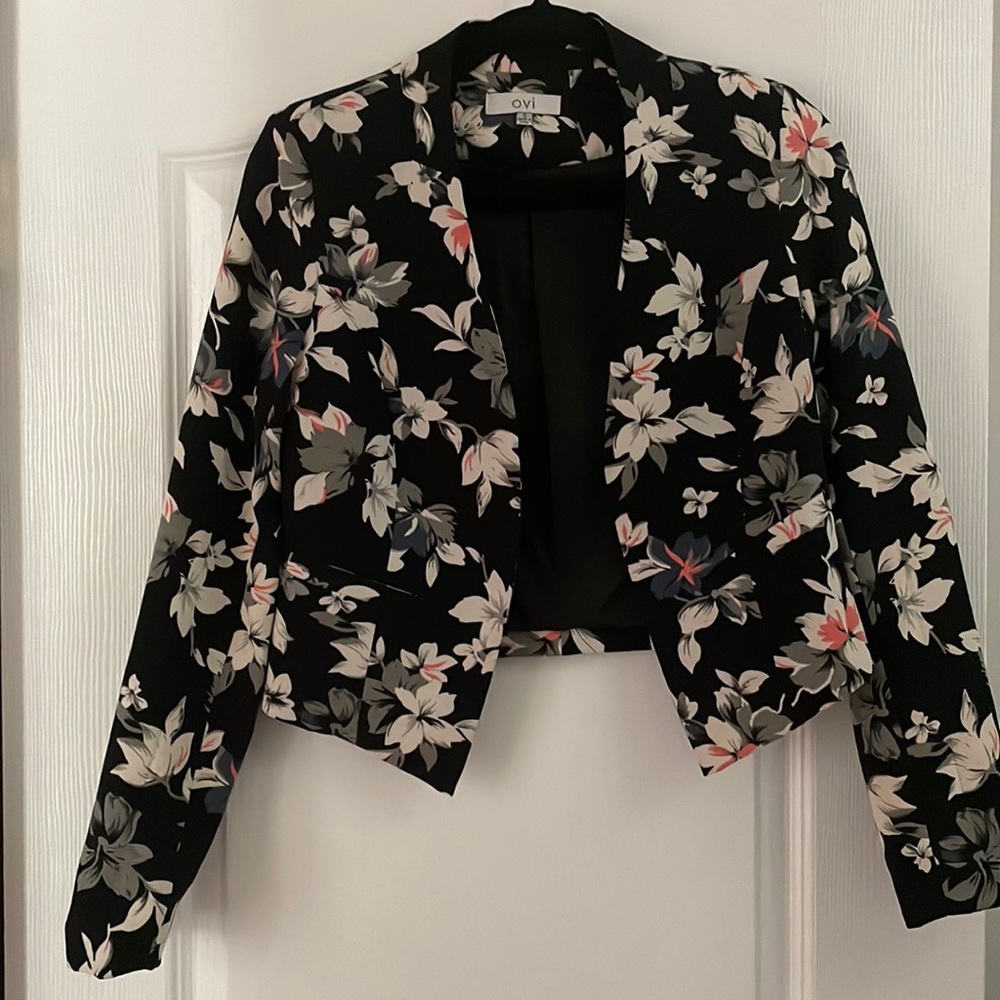 Floral Cropped Blazer Size Small